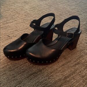 TEN POINTS Black & Wood Clogs Size